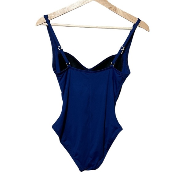 EUC - La Blanca Island Goddess Twist Front Shirred One Piece Swimsuit - size 8 - Picture 4 of 5